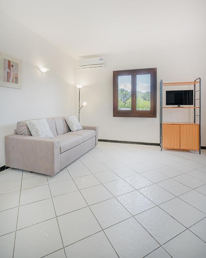 Ambra Holiday Rooms Сан-Теодоро Экстерьер фото