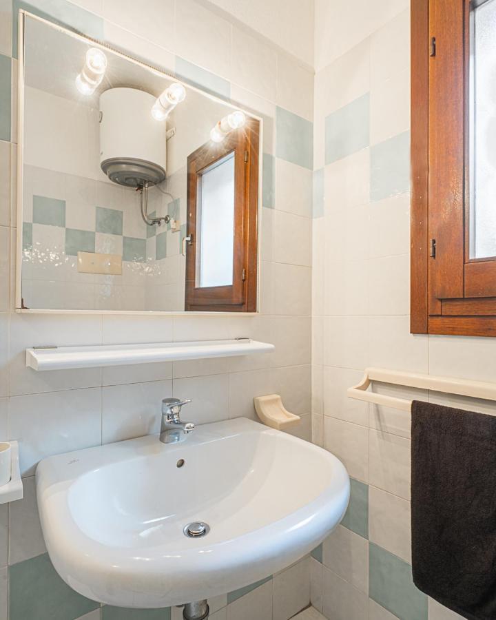 Ambra Holiday Rooms Сан-Теодоро Экстерьер фото