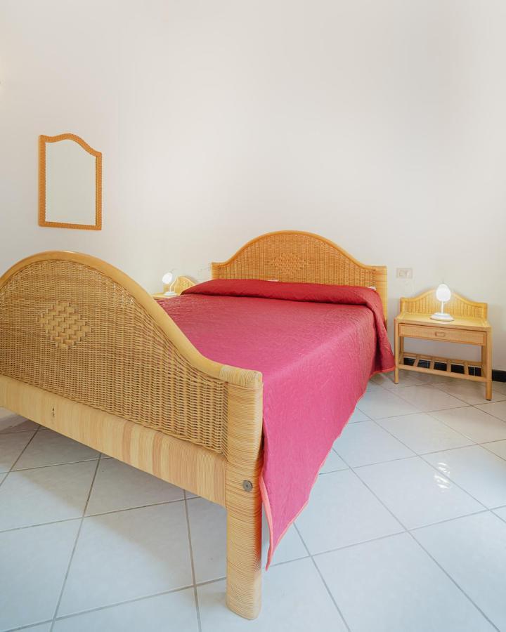 Ambra Holiday Rooms Сан-Теодоро Экстерьер фото